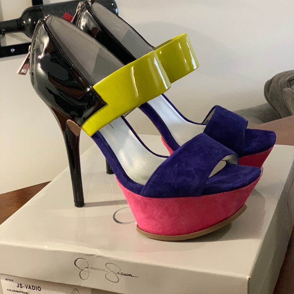 Jessica Simpson “Vadio” Heel